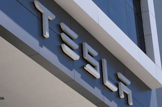 El nuevo Roadster de Tesla puede impulsarse en el aire, pero tardará en llegar a las calles