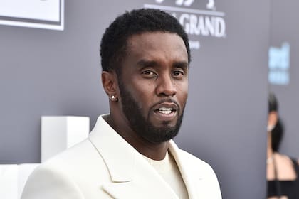 ARCHIVO - El magnate de la música y empresario Sean "Diddy" Combs llega a los Premios Billboard el 15 de mayo de 2022, en Las Vegas. (Foto Jordan Strauss/Invision/AP, archivo)