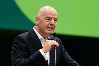 Infantino recibe apoyo de seis federaciones árabes en revuelta por plan del Mundial