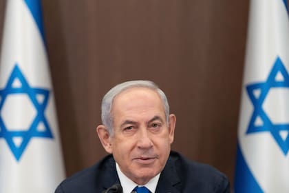 ARCHIVO - El primer ministro de Israel, Benjamin Netanyahu, dirige una reunión de gabinete en Jerusalén, el domingo 10 de septiembre de 2023