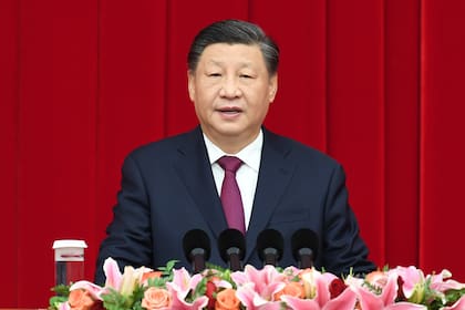 ARCHIVO - En esta foto distribuida por la agencia noticiosa Xinhua, el presidente chino Xi Jinping habla ante el Comité Nacional de la Conferencia Consultiva Política del Pueblo Chino en Beijing, 30 de diciembre de 2022. (Zhang Ling/Xinhua via AP, File)
