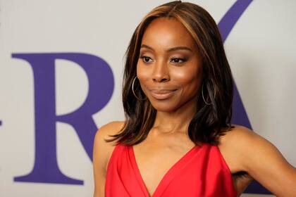 ARCHIVO - Erica Ash posa en la 48a edición Anual de los Premios Gracie en Beverly Hills, California, el 23 de mayo de 2023. Ash, actriz y comediante experta en sketches cómicos que protagonizó las series de parodia "Mad TV" y "Real Husbands of Hollywood", murió el domingo en Los Ángeles debido a un cáncer. Tenía 46 años. (Foto AP/Chris Pizzello, archivo)