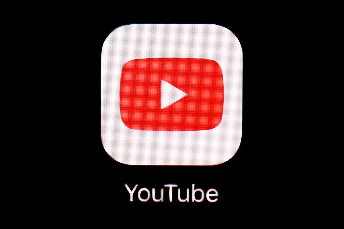 ARCHIVO - Esta imagen del 20 de marzo de 2018 muestra la aplicación YouTube en un iPad, en Baltimore. (AP Foto/Patrick Semansky, Archivo)