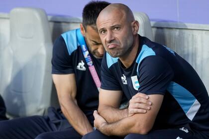 ARCHIVO - Foto del 2 de agosto del 2024, el técnico de la selección olímpica de Argentina Javier Mascherano durante el encuentro de cuartos de final ante Francia en los Juegos Olímpicos. (AP Foto/Moises Castillo, Archivo)