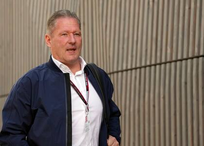 ARCHIVO - Jos Verstappen, padre del piloto holandés de Red Bull Max , habló acerca de la chance de que Colapinto pase a Red Bull. (AP Foto/Matthias Schrader, File