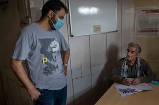 Liberan con restricciones al activista Khurram Parvez y al periodista Irfan Mehraj en Cachemira