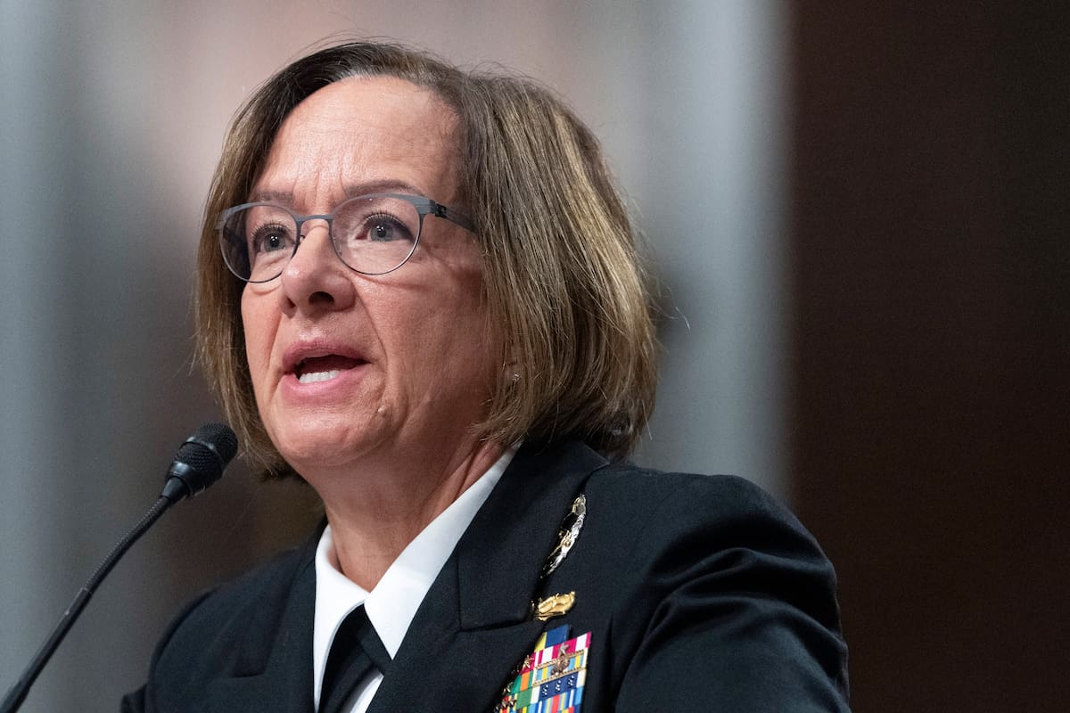 ARCHIVO- La almirante Lisa Franchetti, de la Marina, habla durante una audiencia de la Comisión del Senado para Servicios Armados, el 14 de septiembre de 2023, en el Capitolio de Washington. (AP Foto/Jacquelyn Martin, archivo)