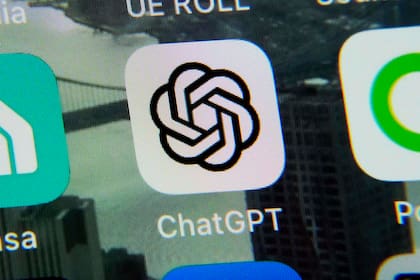 ARCHIVO - La aplicación ChatGPT puede apreciarse en un iPhone el 18 de mayo de 2023, en Nueva York. (AP Foto/Richard Drew, archivo)
