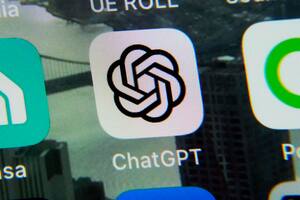 ARCHIVO - La aplicación ChatGPT puede apreciarse en un iPhone el 18 de mayo de 2023, en Nueva York. (AP Foto/Richard Drew, archivo)