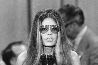 La ex primera dama Jill Biden, escritores y activistas honran a la fallecida Gloria Steinem