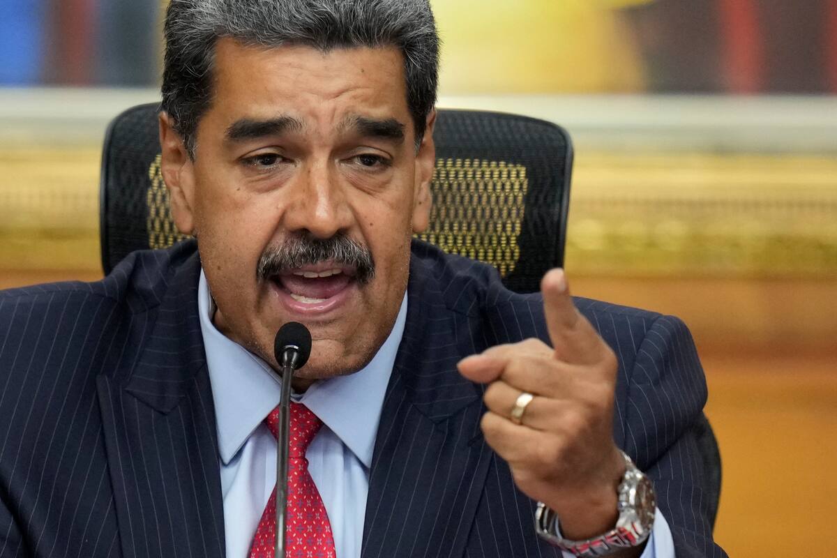 ARCHIVO - Maduro, anunció el jueves que ordenó bloquear por 10 días el acceso en Venezuela de X, antes conocida como Twitter. (AP Foto/Matías Delacroix, Archivo)