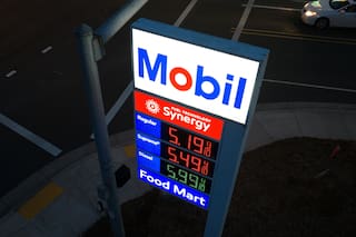 ExxonMobil y Chevron superan previsiones del 3er trimestre por alza de precios y producción récord
