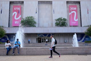 Trump quiere que el Smithsonian instale estatuas y una exhibición de George Washington