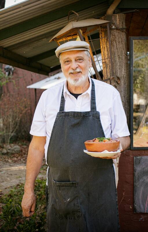 Arcuri celebra el vínculo que forjó con los comensales.