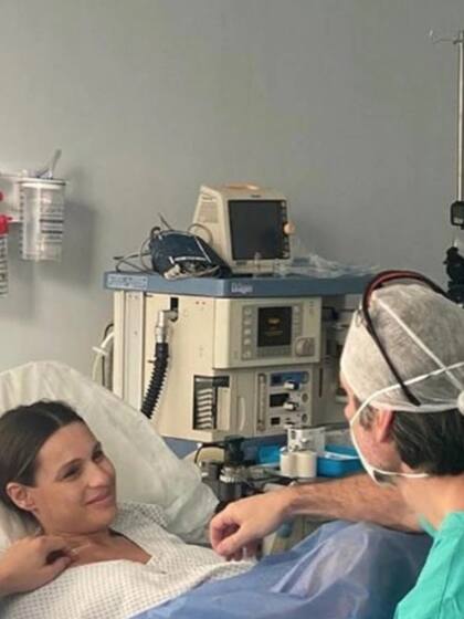 Ardohain acompañada de su marido, Roberto García Moritán
