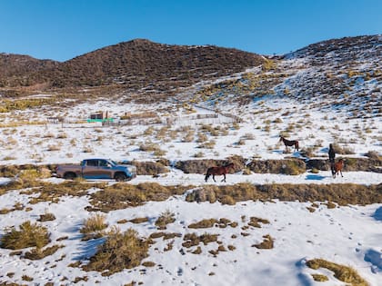 Arena, ripio, rocas y nieve fueron algunas de las dificultades del terreno