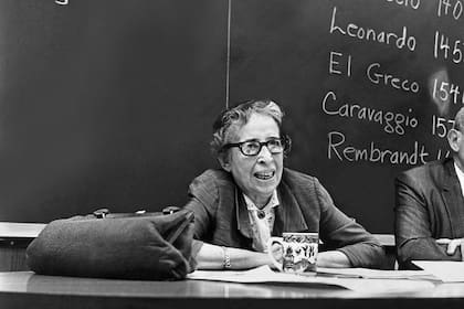 Arendt durante un seminario en Nueva York, en febrero de 1969