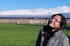 Tras sentirse censurada en su país, llegó sola a los 16 y relata el impacto argentino