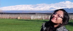 Tras sentirse censurada en su país, llegó sola a los 16 y relata el impacto argentino