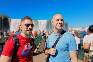 Se iba a ir a Europa, pero tras un evento inesperado, hoy mira al país con otros ojos