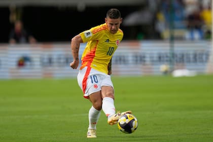Argentina, con Messi de titular, busca darle empujón a una tambaleante Colombia en la eliminatoria