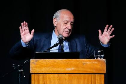 ARGENTINA, Cordoba, Roberto Lavagna expone durante el Almuerzo de Trabajo de la Fundacion Mediterranea en el Auditorio Quorum, Cordoba, el 20 de Marzo de 2019
