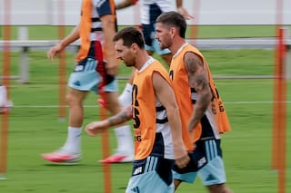 Argentina e Inglaterra chocan por el pasaje restante a la final mundialista