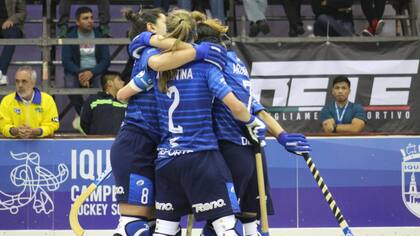 Argentina le ganó con autoridad a Brasil y pasó a cuartos de final
