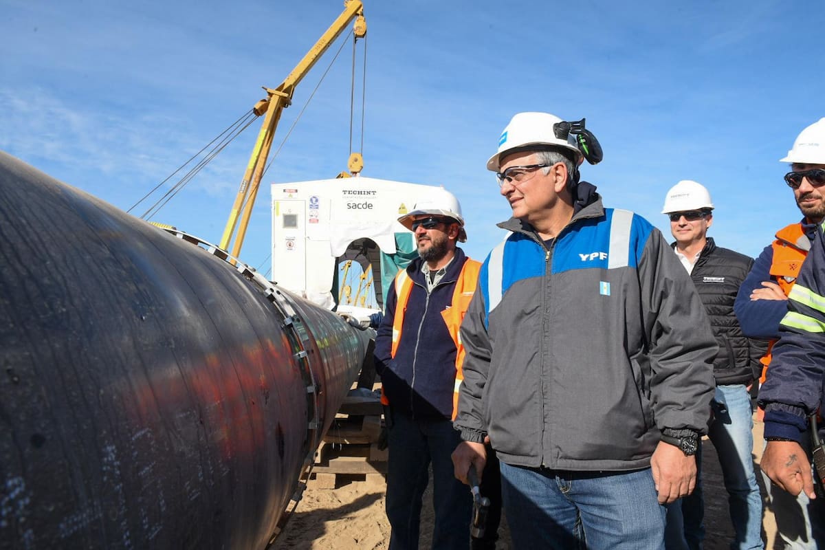 Argentina LNG, el proyecto de YPF, Eni y XRG para exportar gas natural licuado, prevé una inversión de US$51.000 millones y espera la aprobación del RIGI