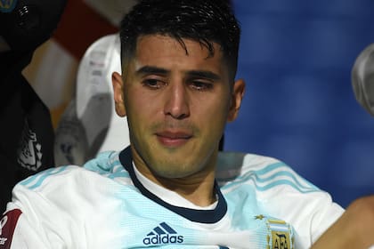Palacios se retiró llorando del campo frente a Paraguay: tendrá al menos dos meses sin jugar