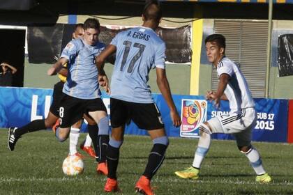 Argentina perdió ante Uruguay y complicó su futuro