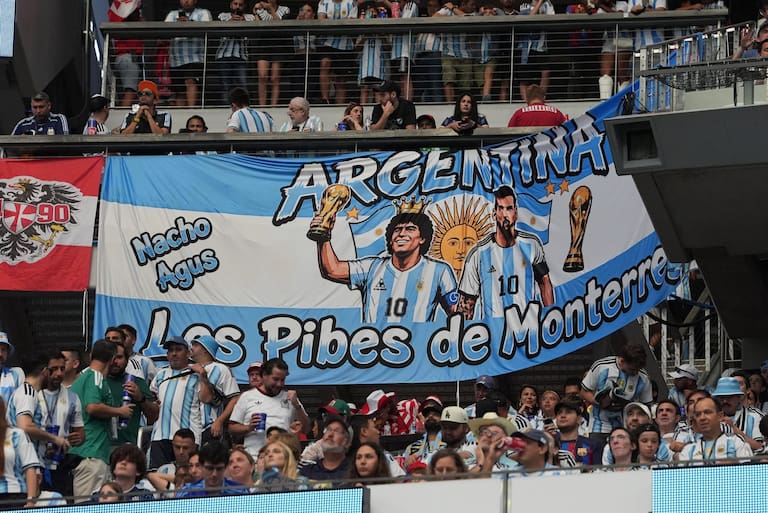 Argentina vs Austria en el estadio AT&T de Arlington, Texas
\