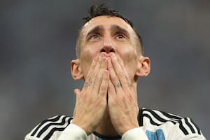 Argentina's midfielder #11 Angel Di Maria celebrates scoring his team's second goal during the Qatar 2022 World Cup final football match between Argentina and France at Lusail Stadium in Lusail, north of Doha on December 18, 2022. (Photo by Adrian DENNIS / AFP)