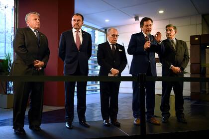 Argentine Foreign Minister Jorge Faurie, left, and Chiles Minister of Foreign Affairs Roberto Ampuero give a press conference regarding Venezuela at the G20 foreign ministers meeting in Buenos Aires, Argentina, Monday, May 21, 2018.