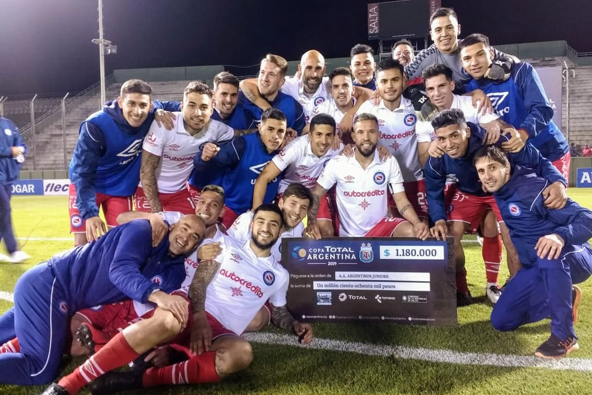 Argentinos avanzó a octavos de final de la Copa Argentina