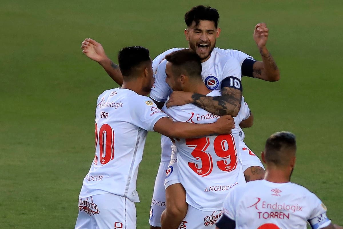 Argentinos-Estudiantes, 1er gol de Argentinos