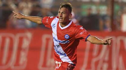 Argentinos festejó en un duelo clave ante Chacarita