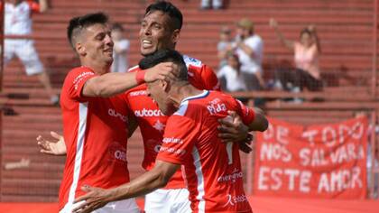 Argentinos Juniors ganó y volvió a la punta