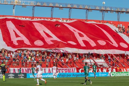 Argentinos le ganó a Sarmiento como local por 2-0