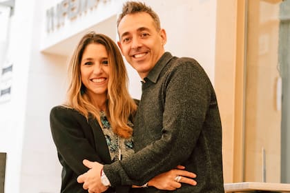 Maximiliano Marangós (45) y Carolina se mudaron con sus hijos de 14 años en 2018, y abrieron varios restaurantes de parrilla, tapas y comida española