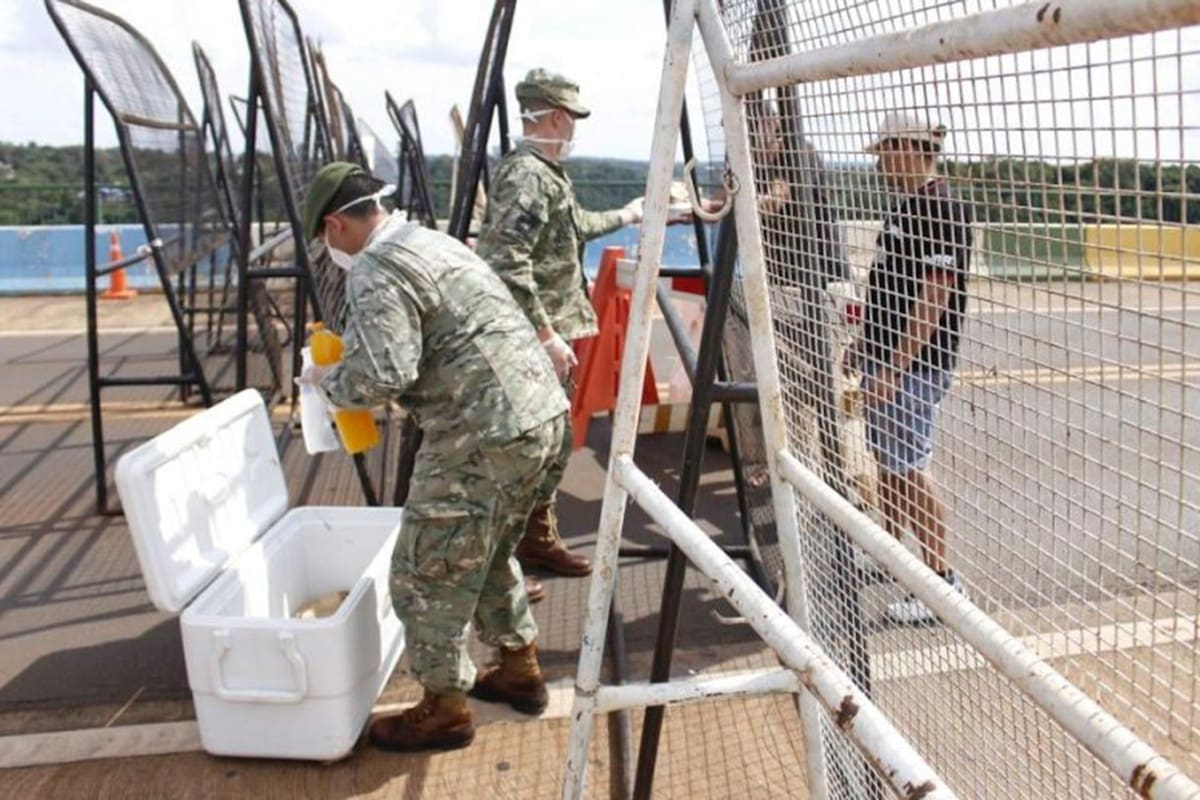 Argentinos varados en la aduana