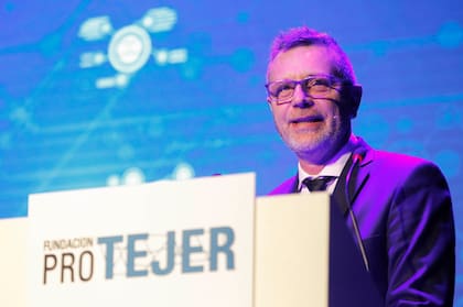Ariel Schale, director ejecutivo de la Fundación Pro Tejer, dijo que se perdieron 160.000 puestos de trabajo industriales en cuatro años