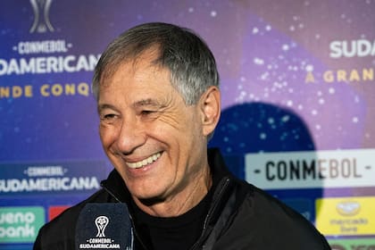 Ariel Holan vuelve al fútbol argentino después de cinco años