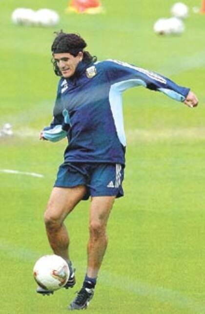 Ariel Ortega, junto a Claudio Husain, los dos jugadores del medio local que convocó Marcelo Bielsa para el Mundial de Corea-Japón 2002
