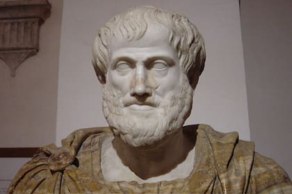 Aristóteles: “El sabio no dice nunca todo lo que piensa, pero siempre piensa todo lo que dice”