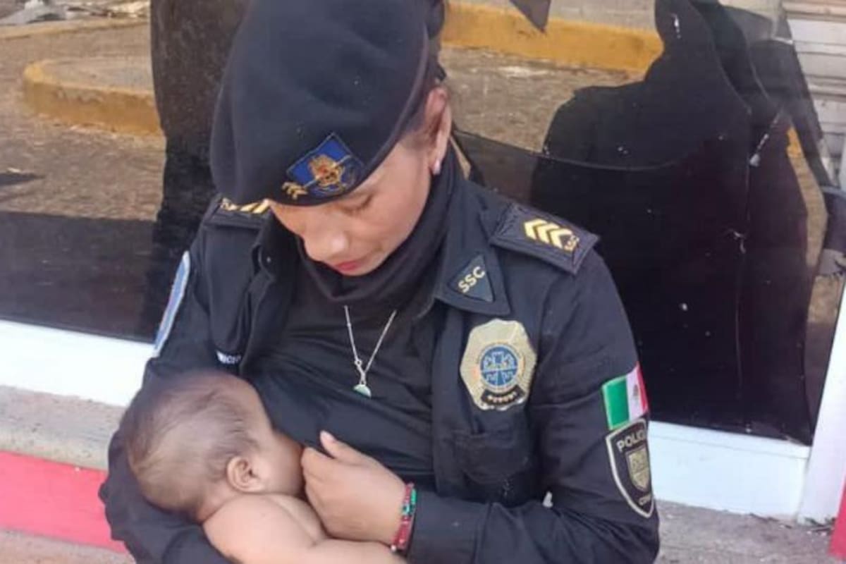 Arizbeth Ambrosio amamantó a un bebé de cuatro meses que lloraba en medio de la devastación