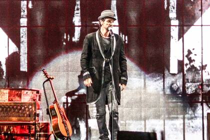 Arjona sedujo a más de 18.000 personas en Geba