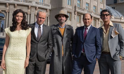 Armando Bó junto al elenco de la nueva temporada de la serie de Amazon Prime Video, El Presidente
