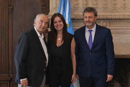 Armando Cavalieri, con la ministra Sandra Pettovello y el secretario Omar Yasín: un acuerdo que hizo ruido en la CGT
