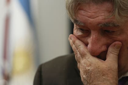Armando Pérez, acorralado y contras las cuerdas